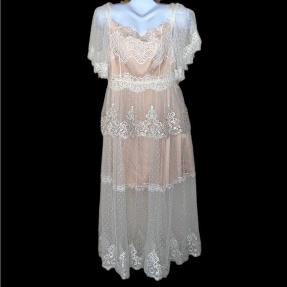 D-Play  -  Dress 👗 - Picture 7 of 7